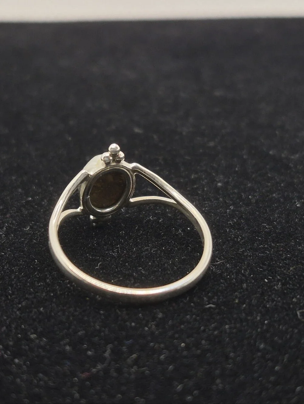 .925 Sterling Silver Elegant Women's Oval Design Oyster Turquoise Ring